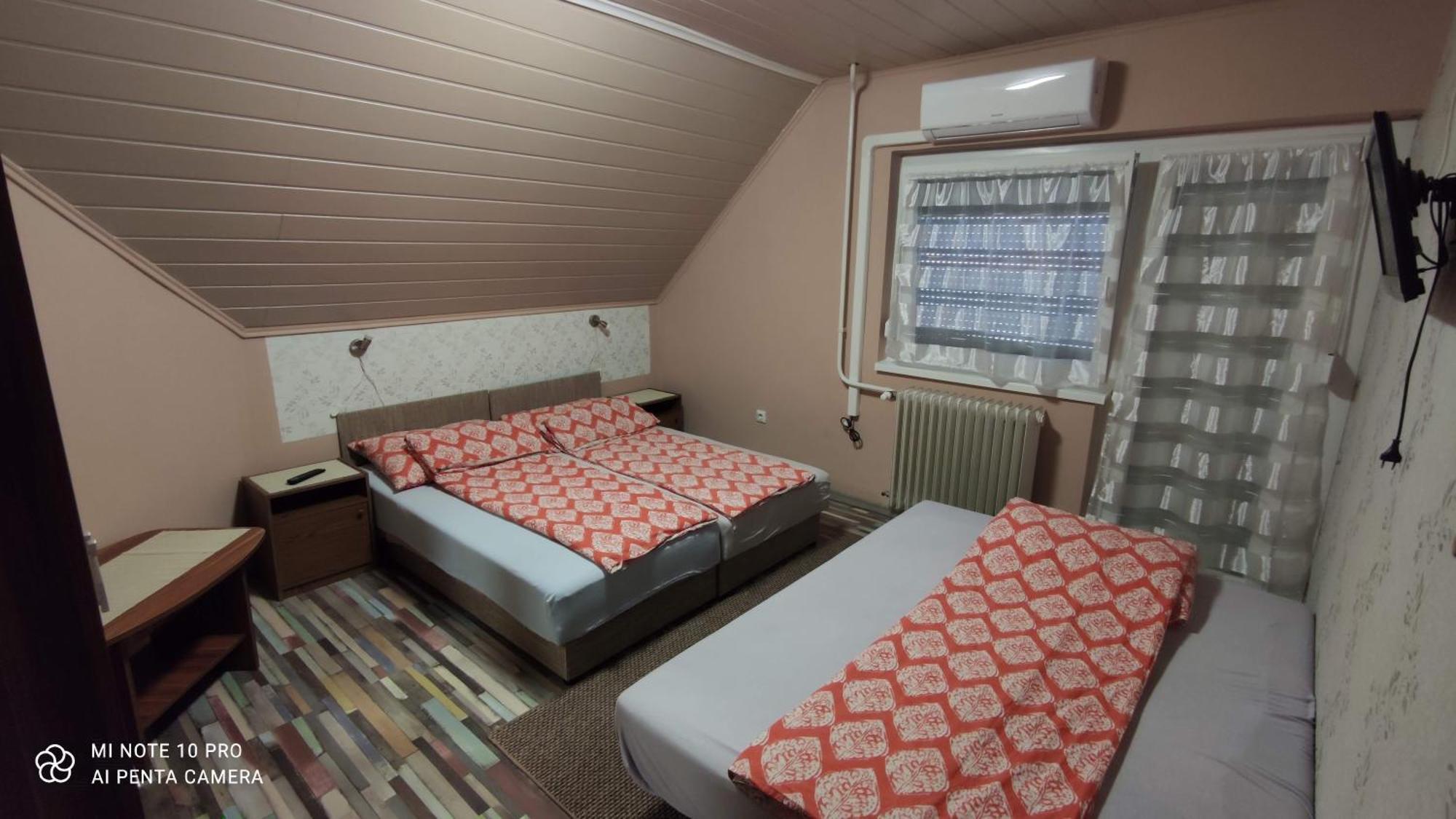 Apartman Aniko Vendeghaz Harkány Eksteriør billede
