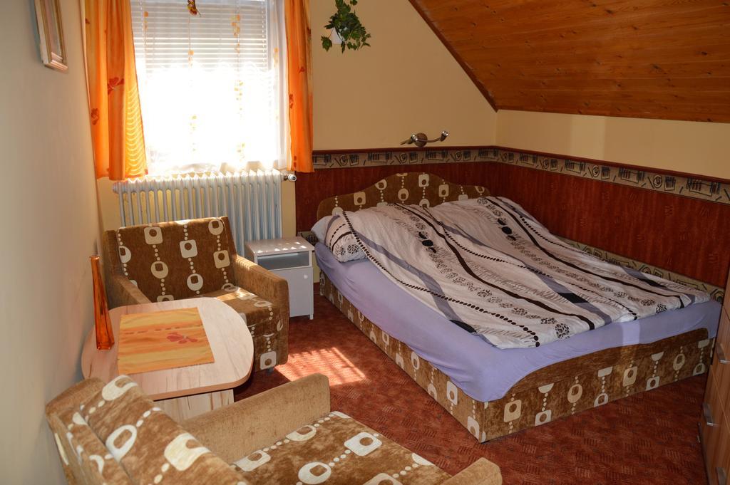 Apartman Aniko Vendeghaz Harkány Værelse billede